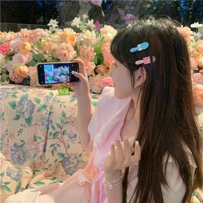 战火四千金
